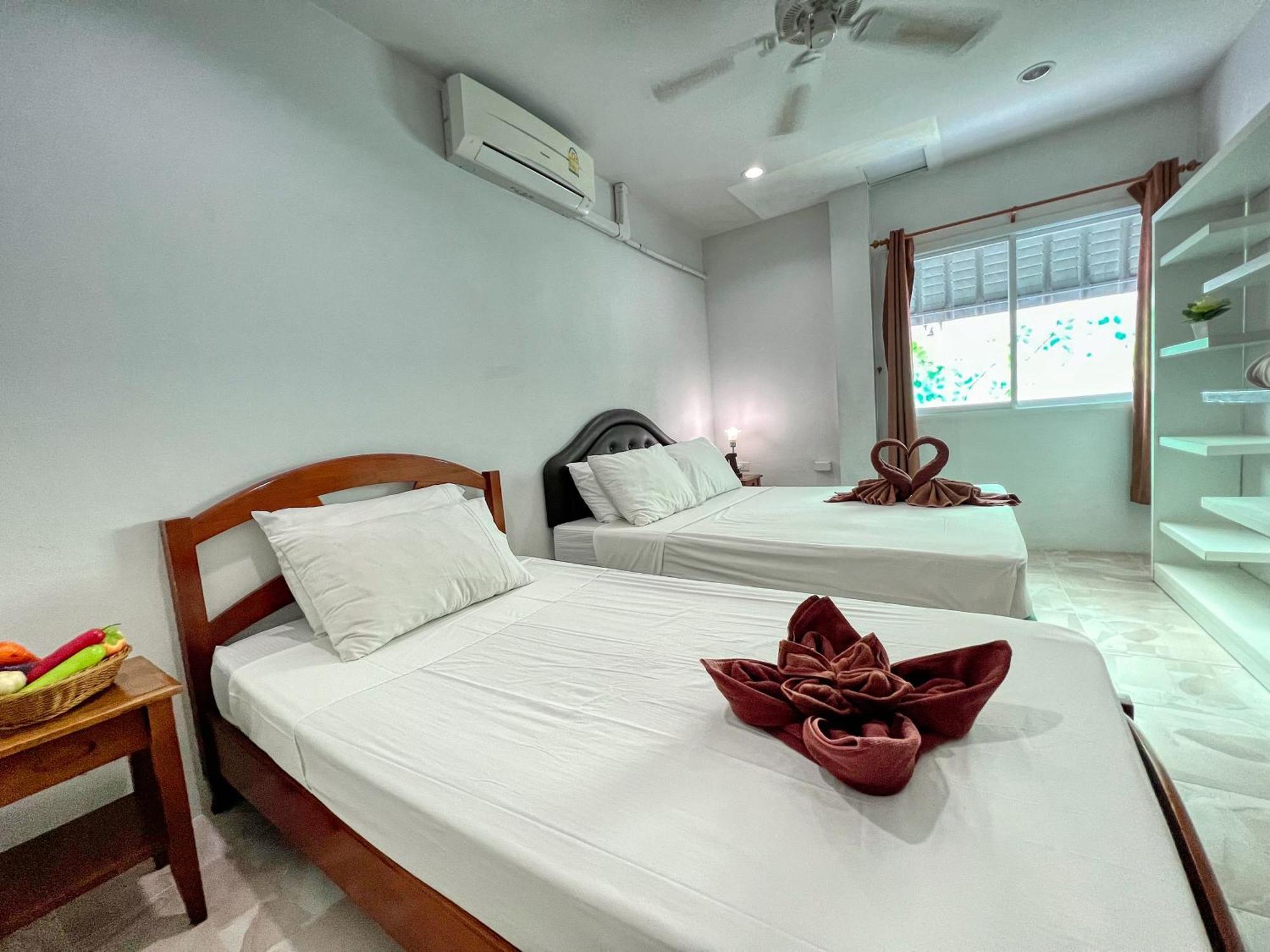 Sr Sea View Apartments Patong Room photo